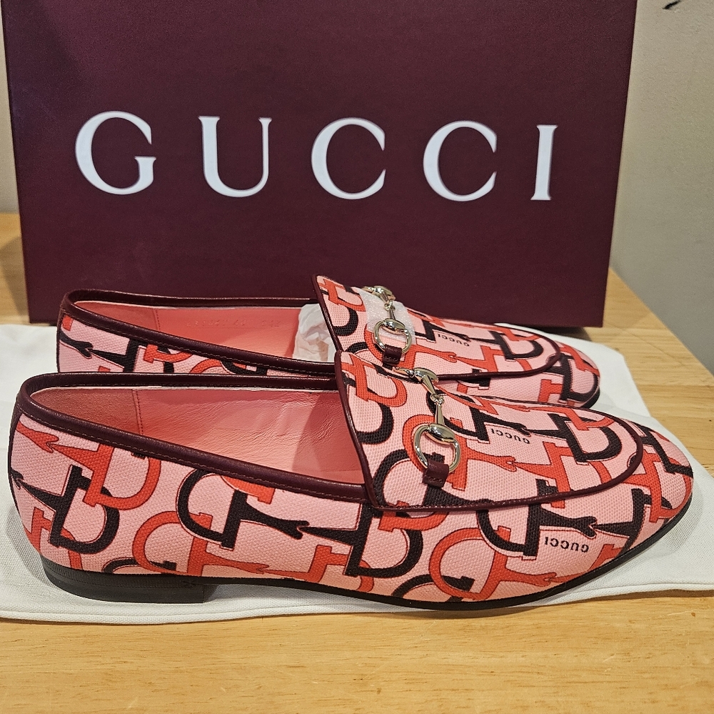 Gucci Pink & Red Horsebit Pattern Loafers - Picture 4 of 10